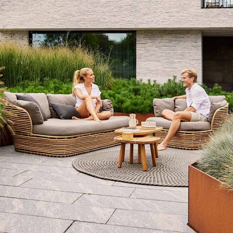 Basket loungesoffa Natural konstrotting sis. ljust Airtouch tyynysetit