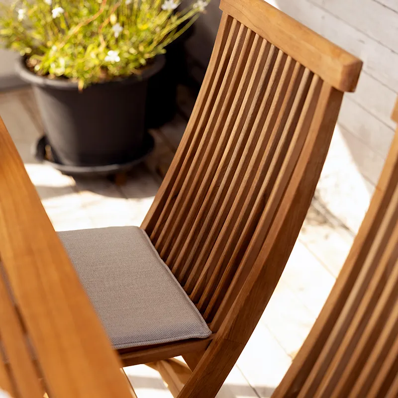 Turin ruokapöydän tuoli luonnonvärinen tiikki Brafab