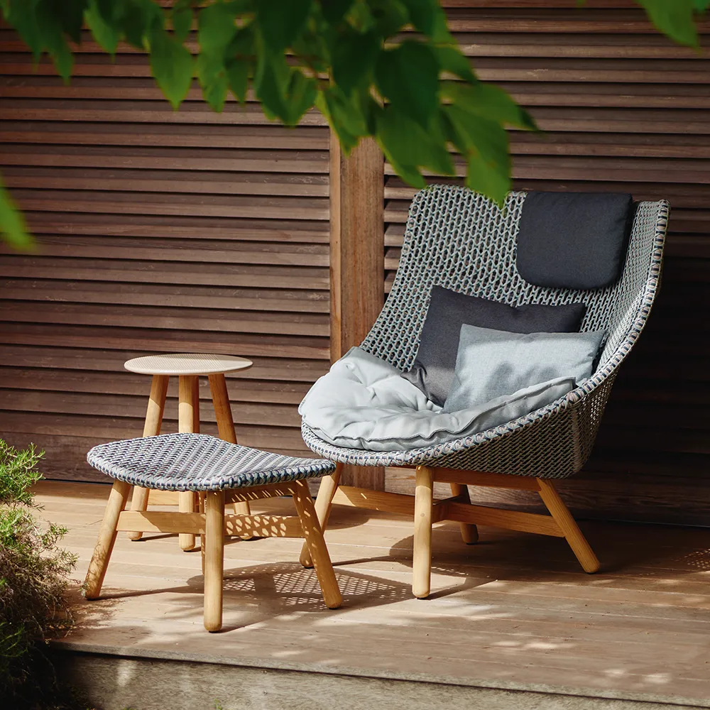 Mbrace wingchair tiikki AY5 teak 0205 pepper 0115