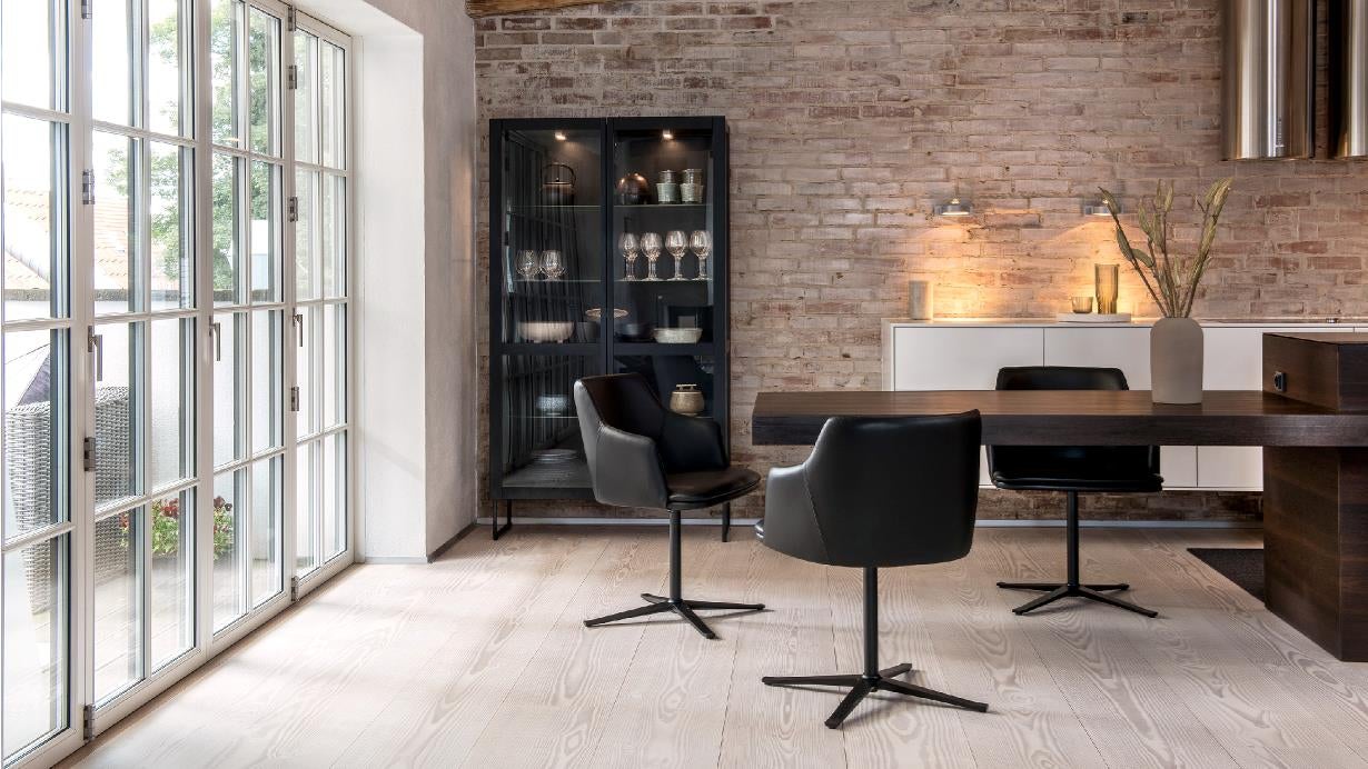 Sm55 Pyörivä nojatuoli kankaalla kategoriassa 1