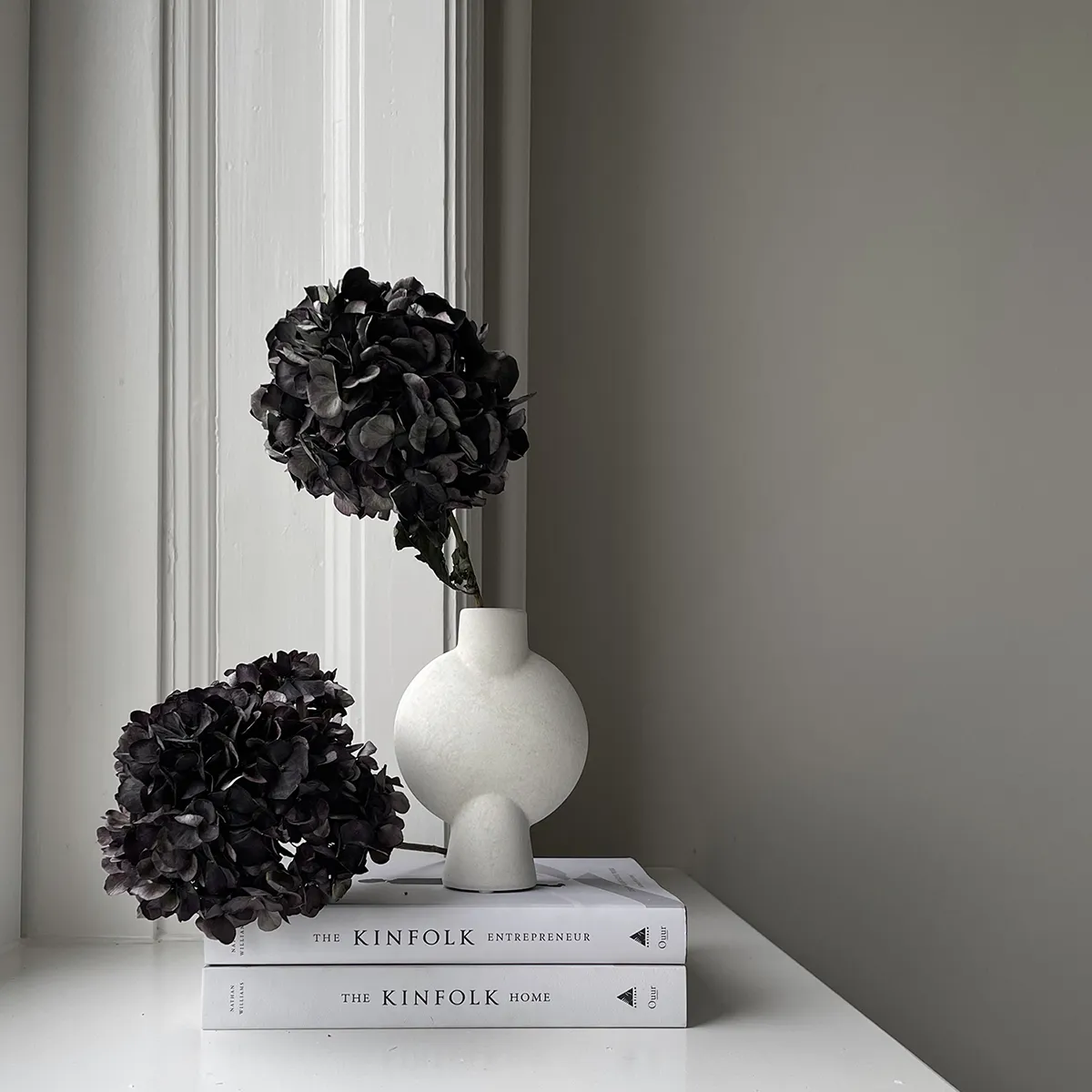 Käsinmaalattu maljakko Sphere Bubl Mini Bone White H19 cm