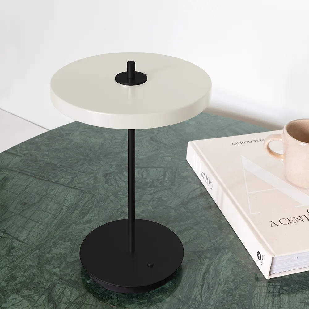 Asteria Move Kannettava valaisin Pearl White/Black Stem