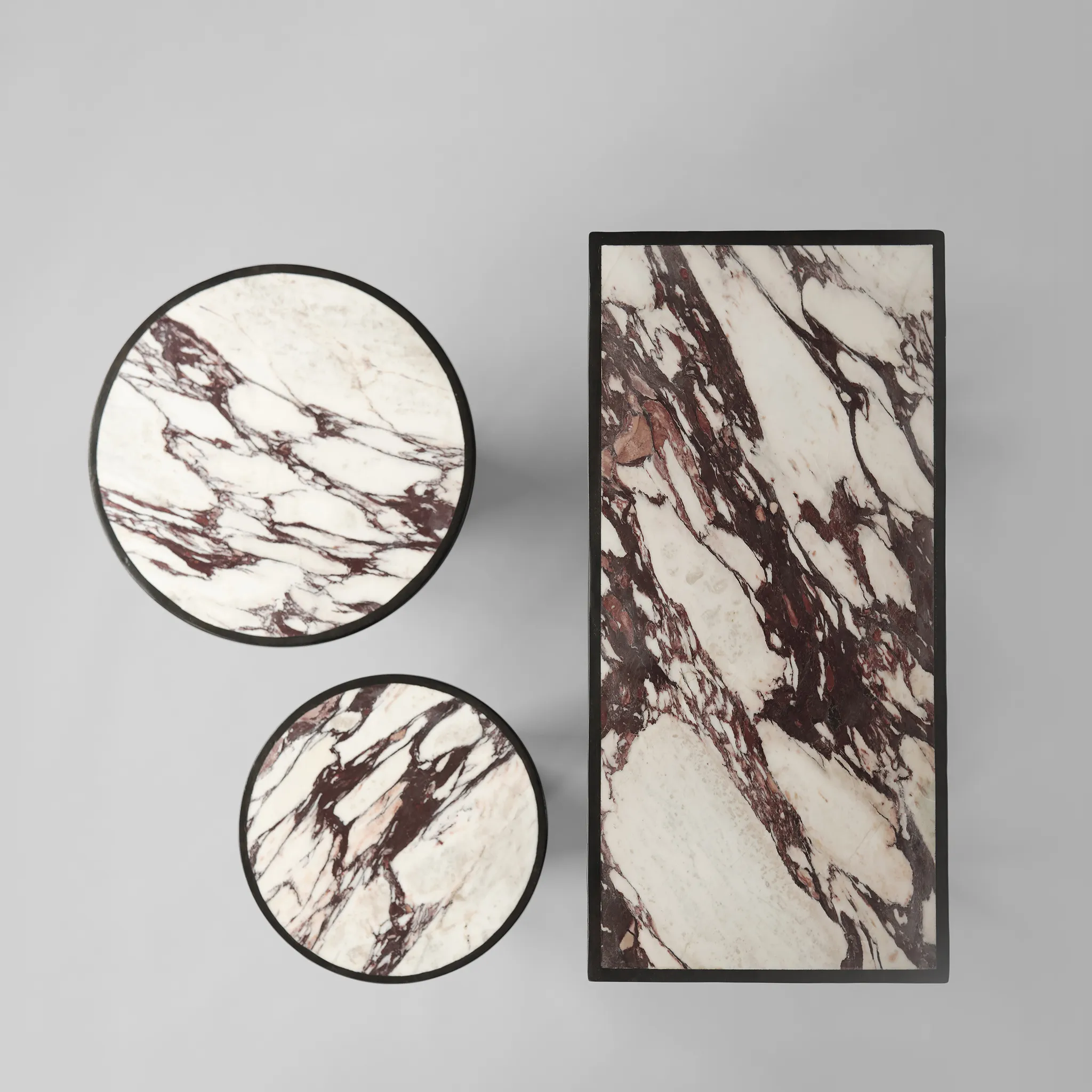 Trumpetti sohvapöytä matala - Calacatta