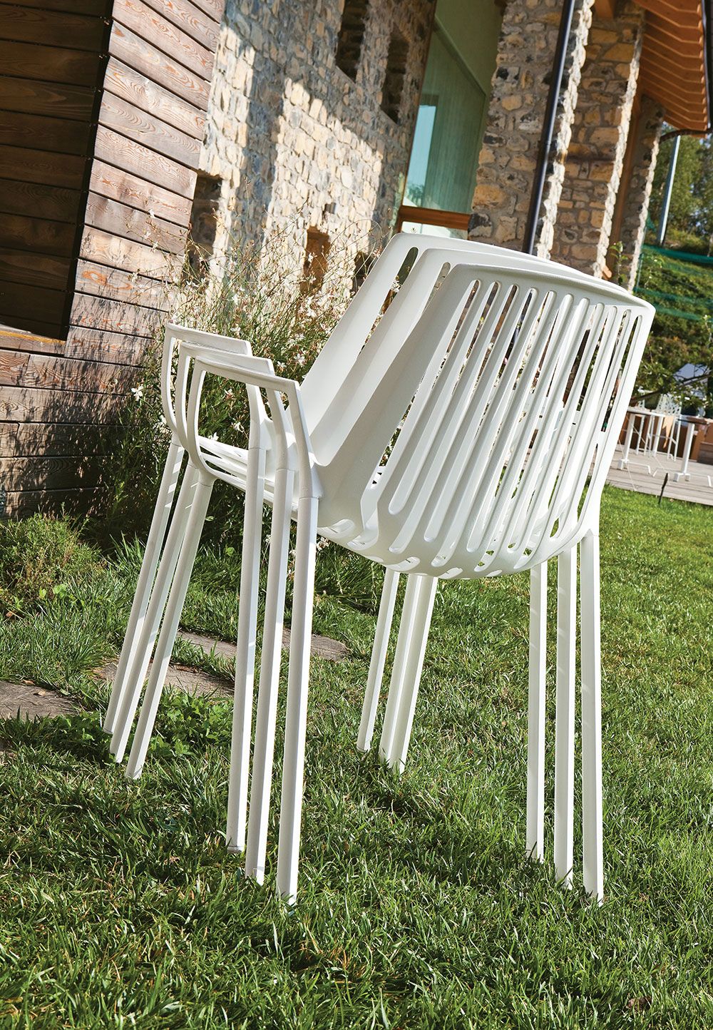 Rion käsinojallinen tuoli pearly gold