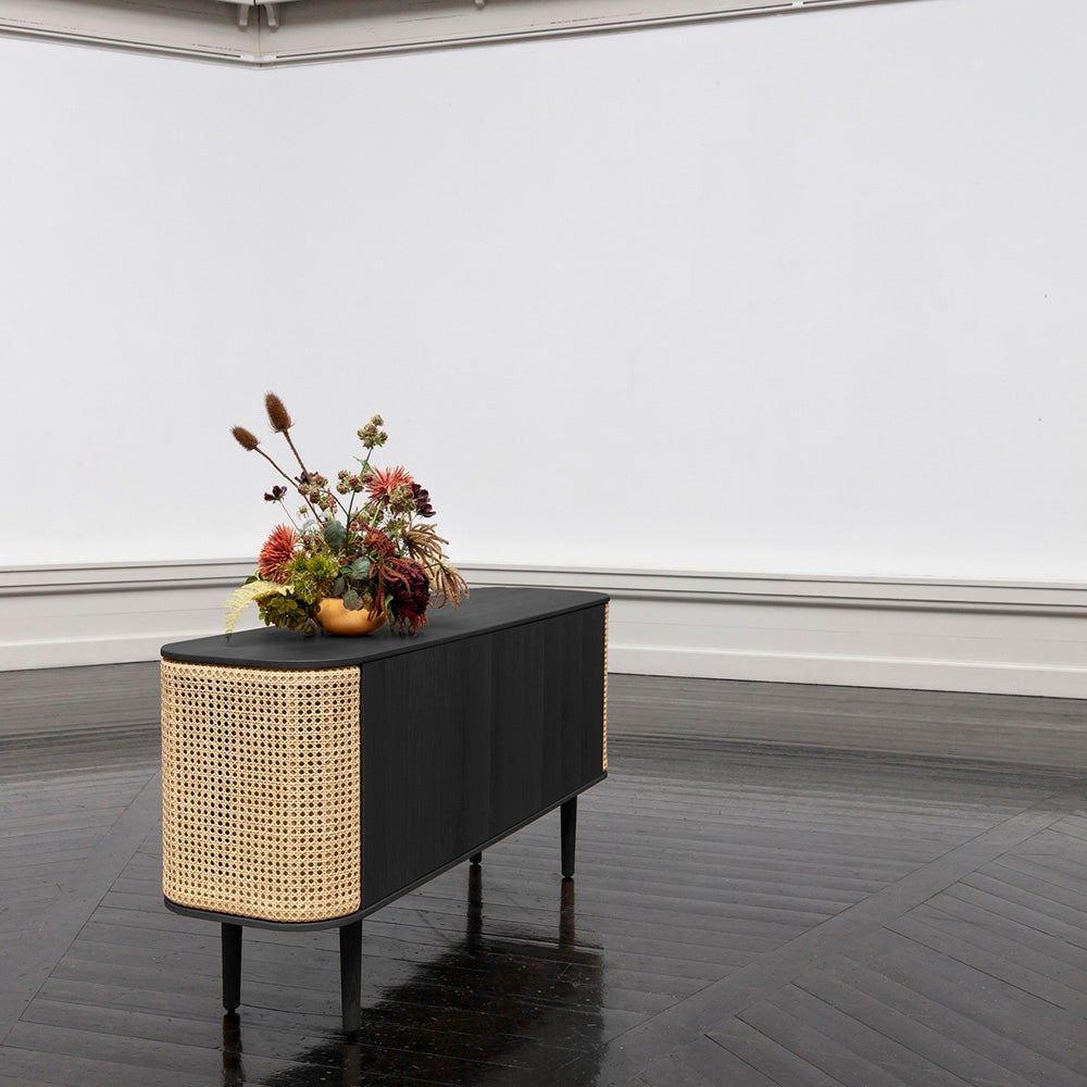 Treasures 3-ovinen kaappi, musta tammi/Ventian Cane