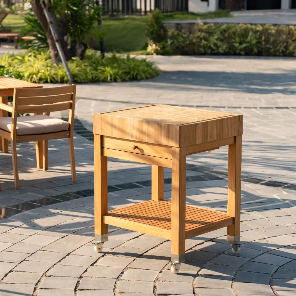 Ageröd hakkauspölkky sis. sadesuoja