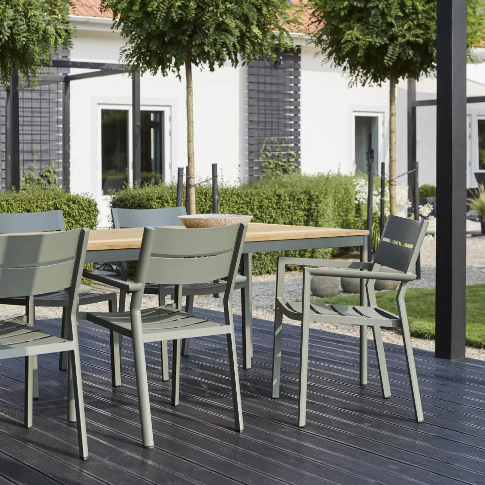 Delia käsinojallinen tuoli Nordic Green