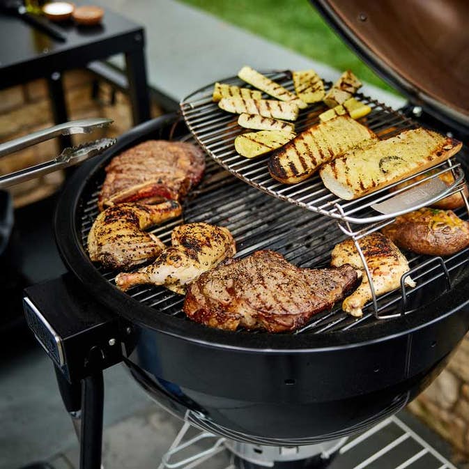 Summit Kamado e6 Black Weber