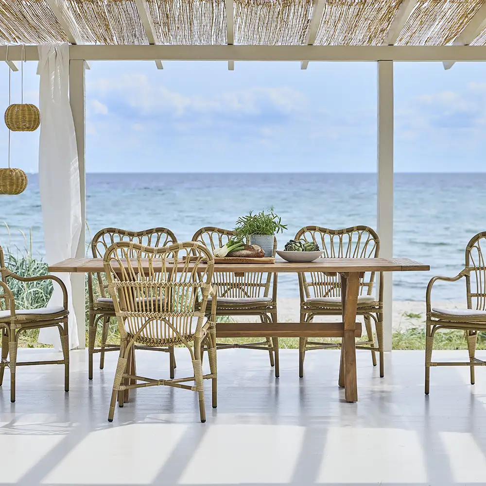 Colonial ruokapöytä 300x100 cm tiikki