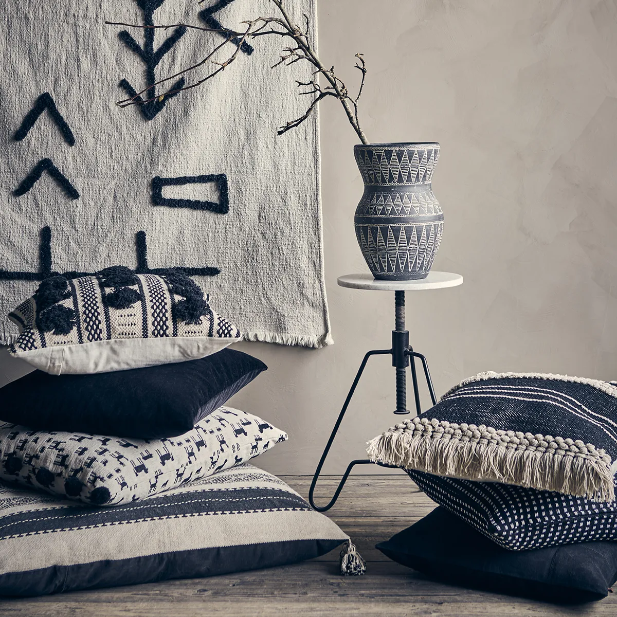 MINNA tyynynpäällinen norsunluu/musta