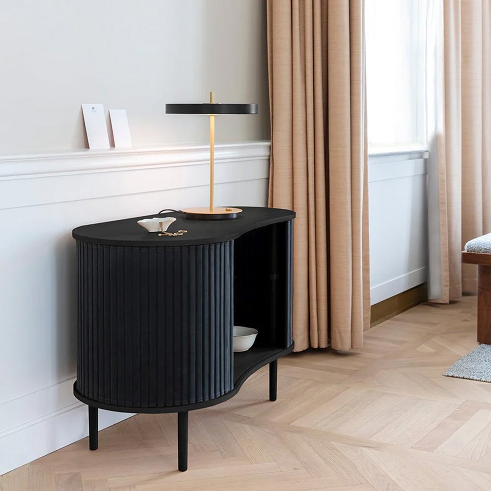 Audacious kaappi, musta tammi/Charcoal