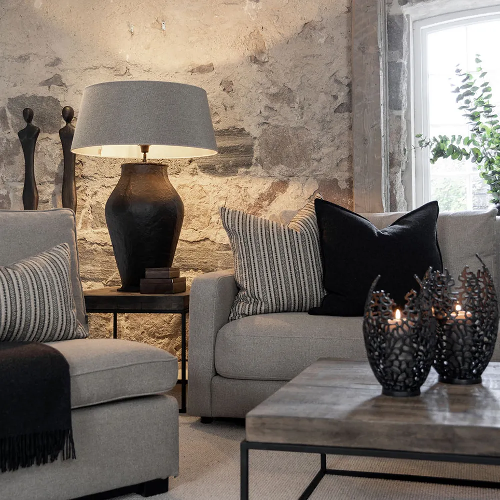 Fiora XL Antiikki pöytävalaisin