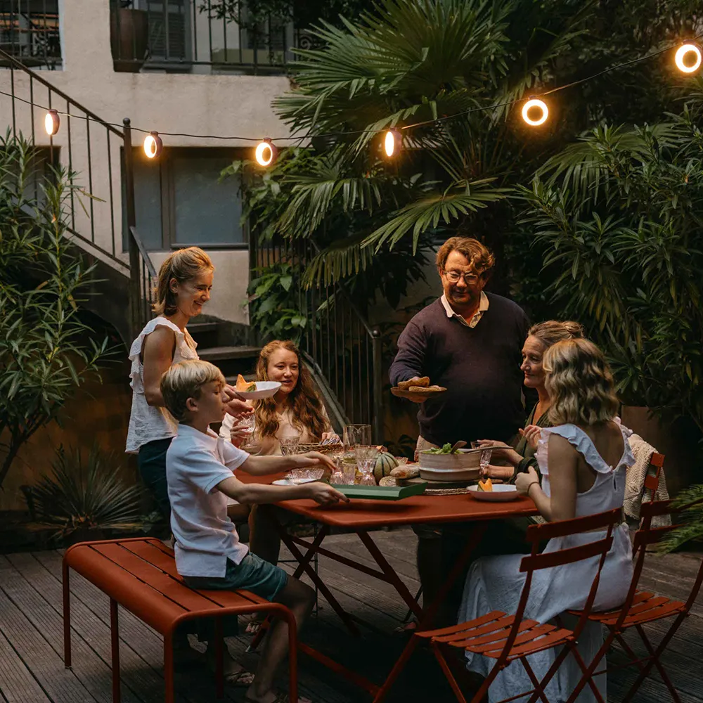 Bistro taulukko 117 x 77 cm Red Ochre