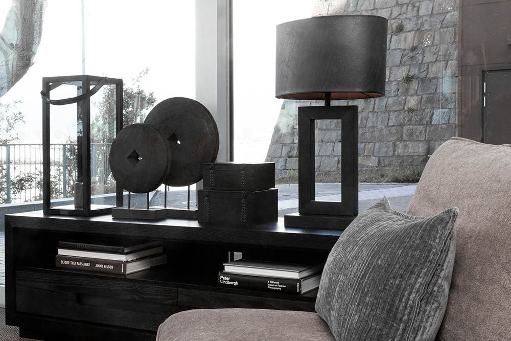 Hunter mediataso 120 cm musta Artwood