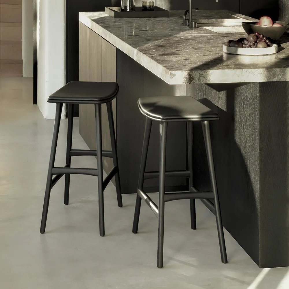 Osso Baarijakkara Matala Musta lakattu tammi/Black Leather