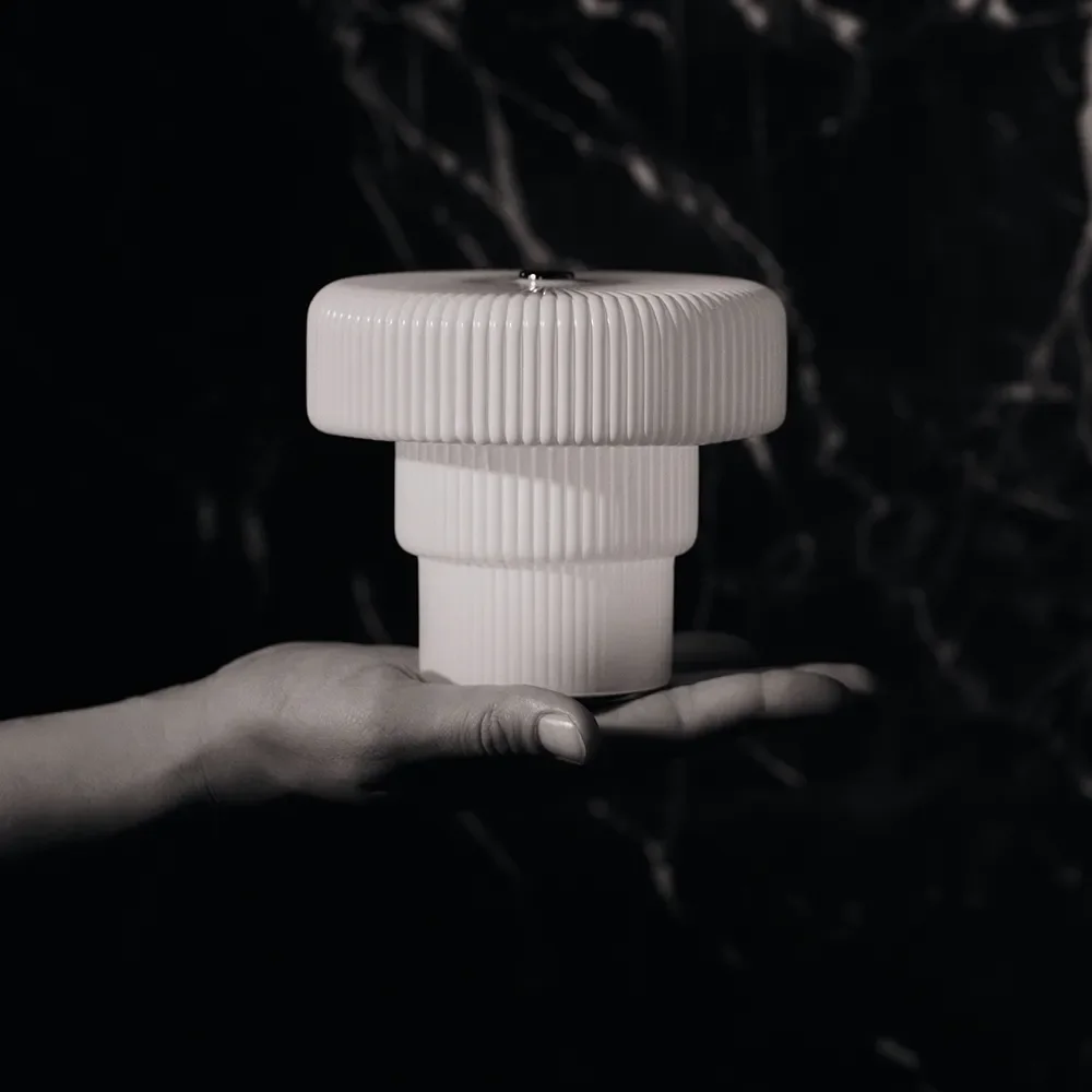 Suupuhallettu Kannettava Himmennettävä LED-Pöytälamppu Ripple