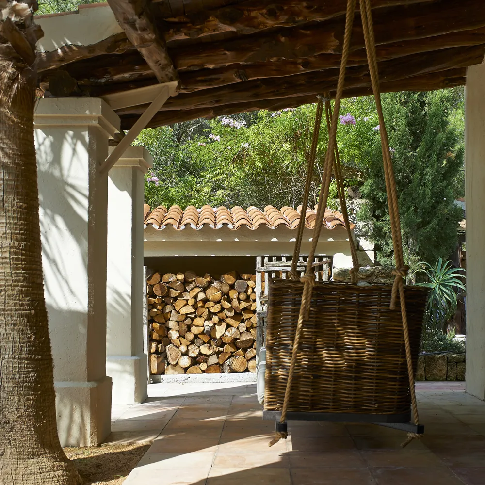  Voiko Carlos riippuvan sohvan rottinki