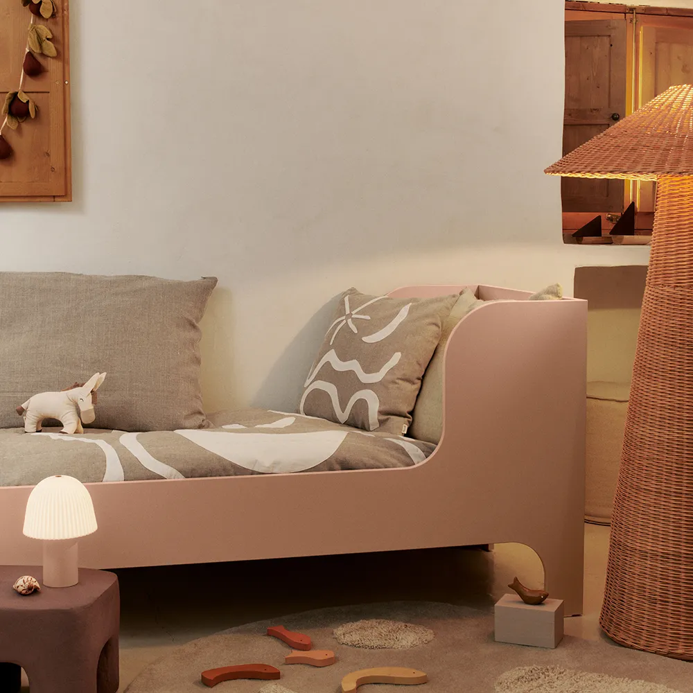 Frill Portable Lamp Rose/White