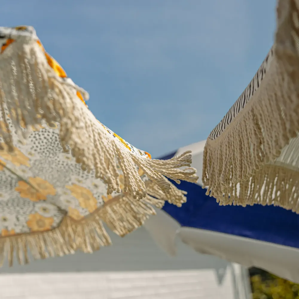 Gatsby aurinkovarjo Ø180 cm harmaa raidallinen