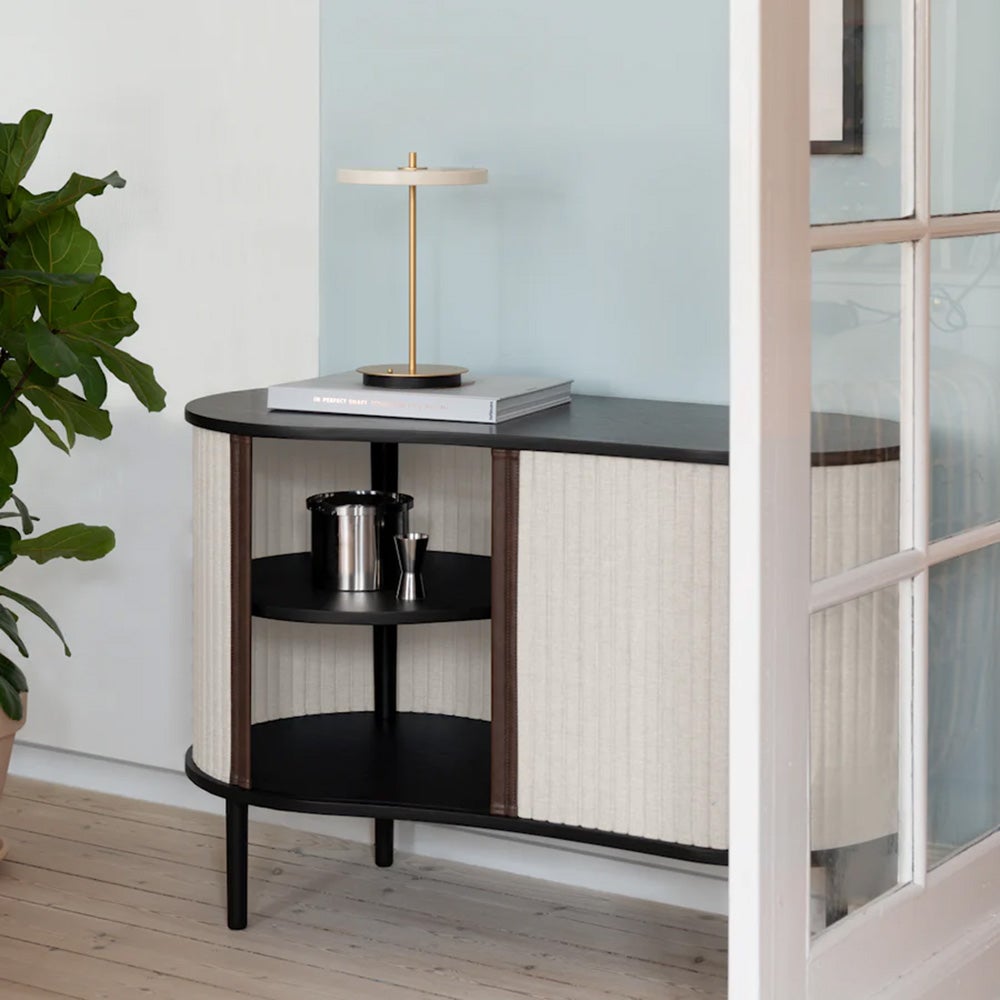 Audacious kaappi, musta tammi/White Sands