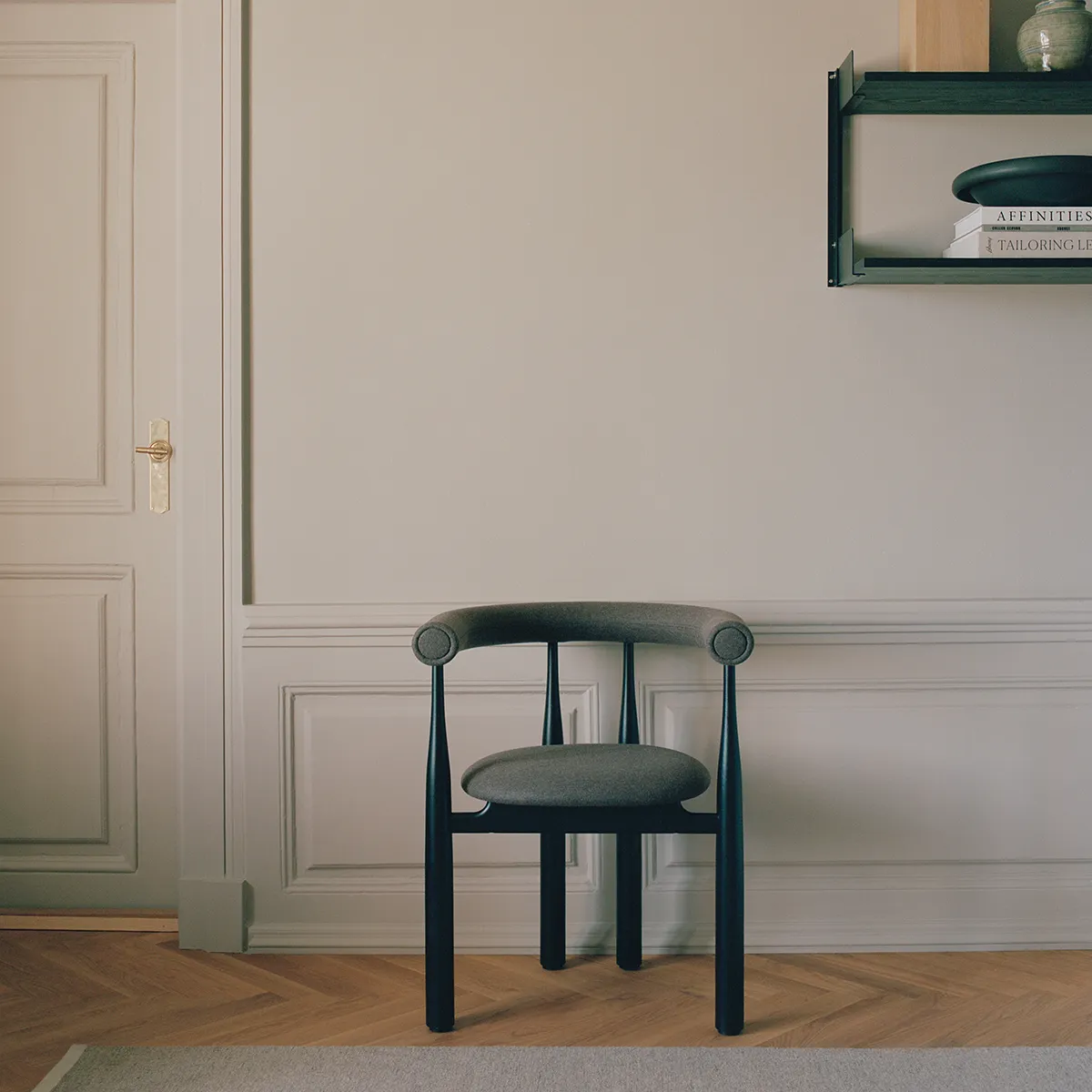 Verhoiltu Käsinojallinen tuoli Bukowski Pähkinäpuu Megan