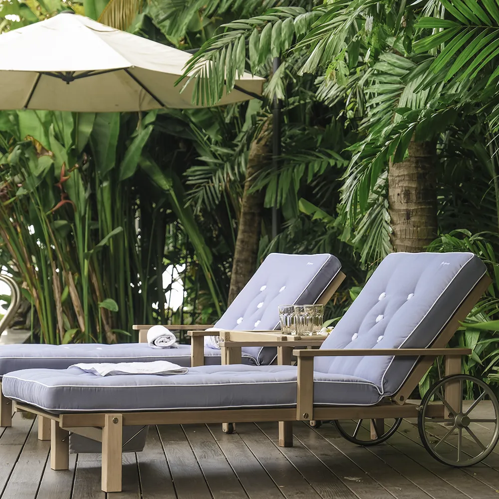 Aurinkovuotee kanssa käsinoja Redwood