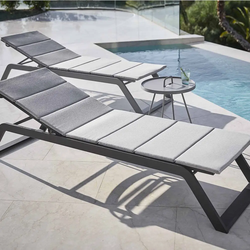  Siesta-aurinkotuolin pehmuste, vaaleanharmaa