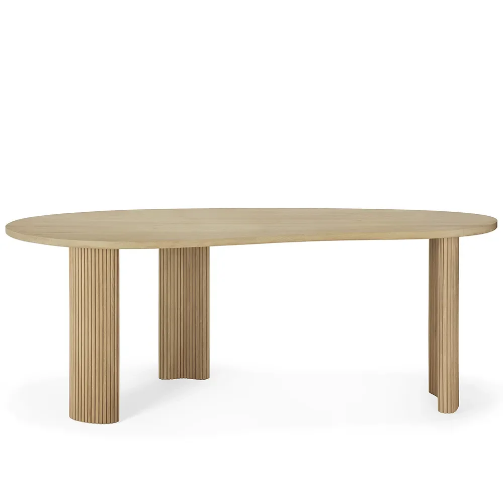 Kirjoituspöytä lakatusta tammesta Boomerang 200x100 cm