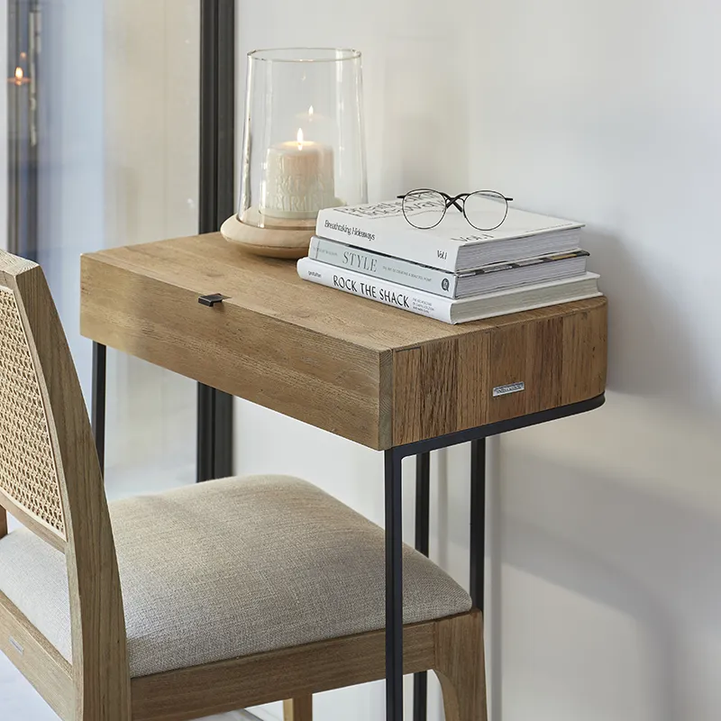 Acorn Street työpöytä