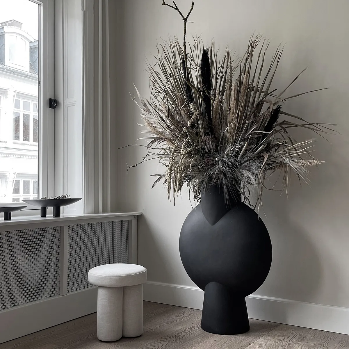 Käsinmaalattu maljakko Sphere Bubl Giant Coffee H100 cm