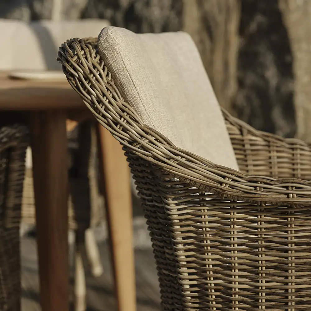 Lenora käsinojallinen tuoli polyrottinkia sis. istuintyynyn Brafab