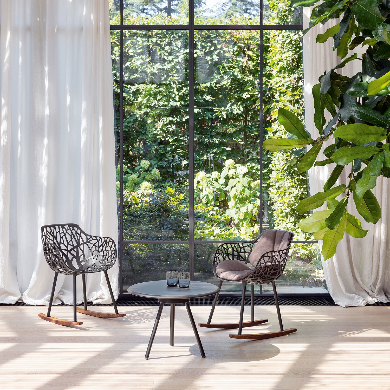 Forest keinutuoli Iroko/Black