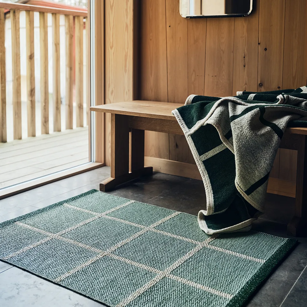 Kudottu viltti lampaanvillasta Criss Leaf