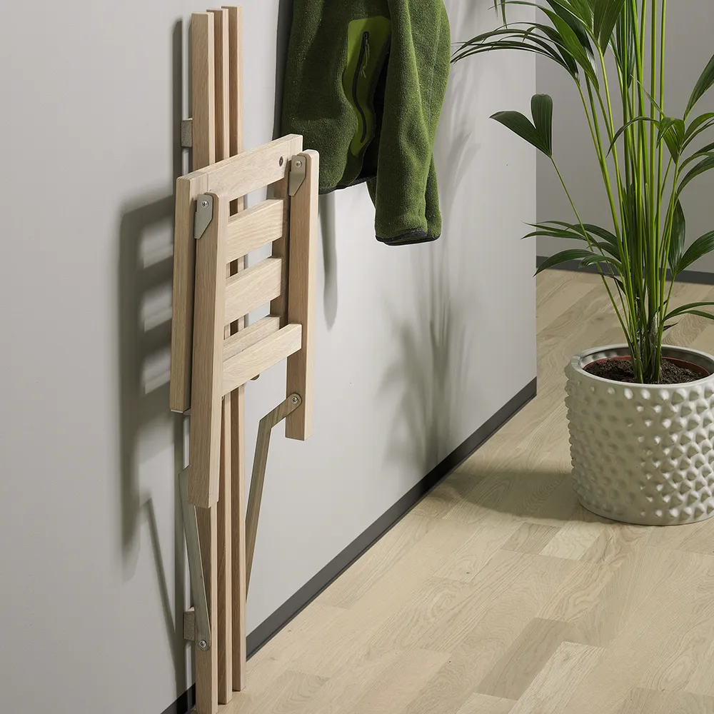 Nadja seinätuoli Valkoinen lakattu koivu