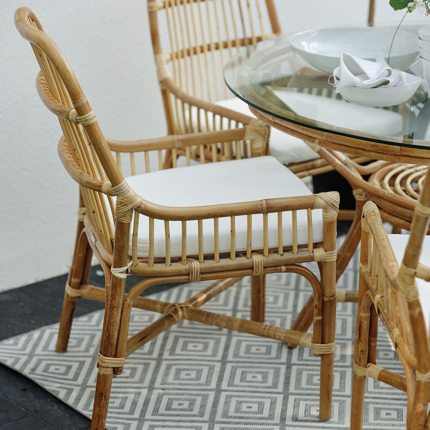 Vallda ruokapöydän tuoli pehmusteella Brafab