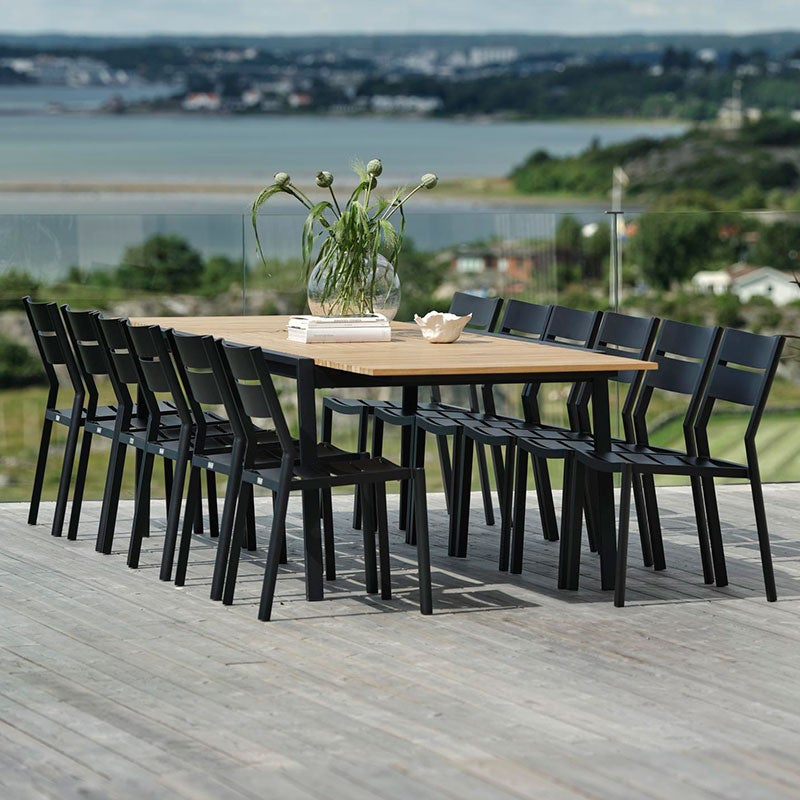 Delia pinottava tuoli musta