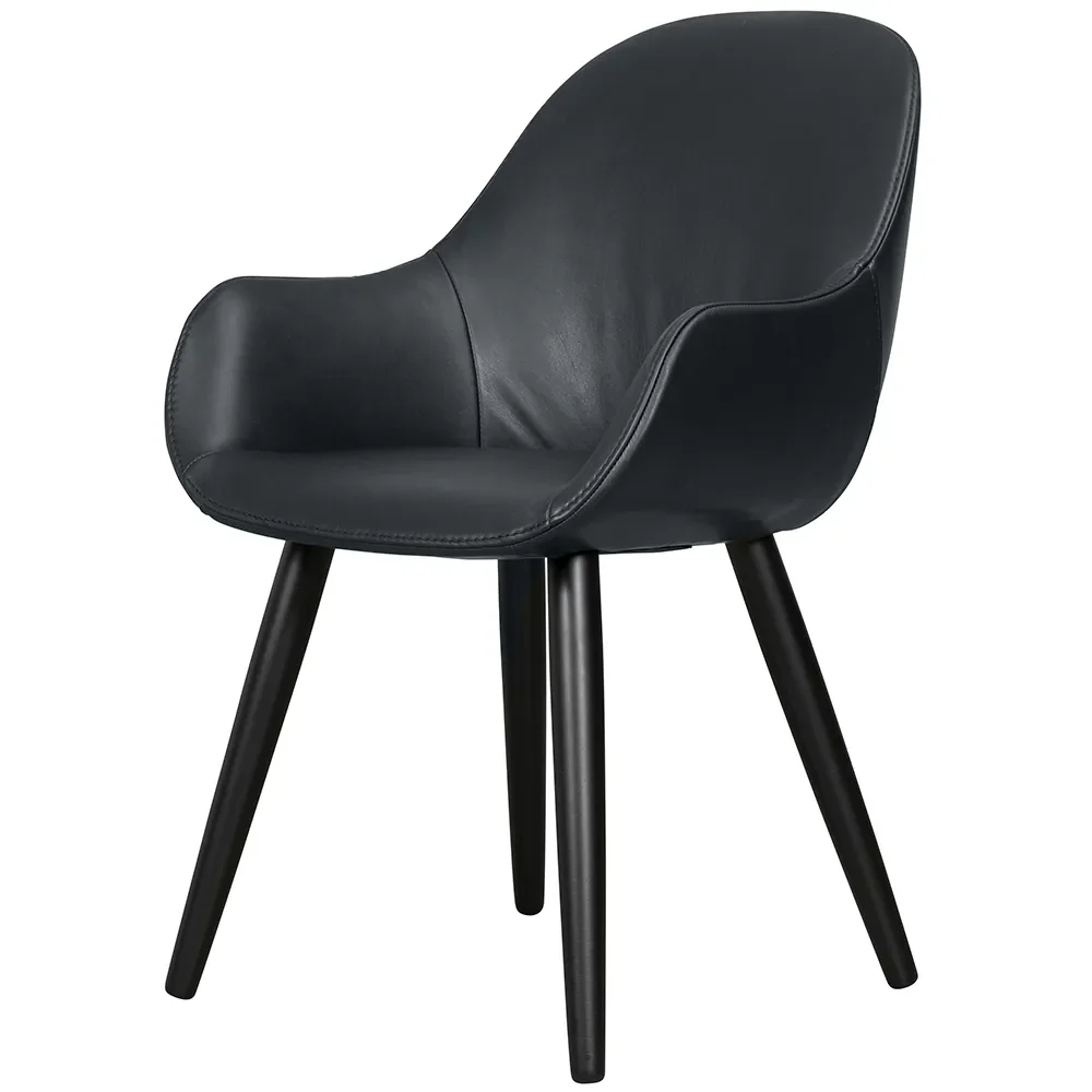 Layla Tuoli korkeilla käsinojilla nahkaverhoilu