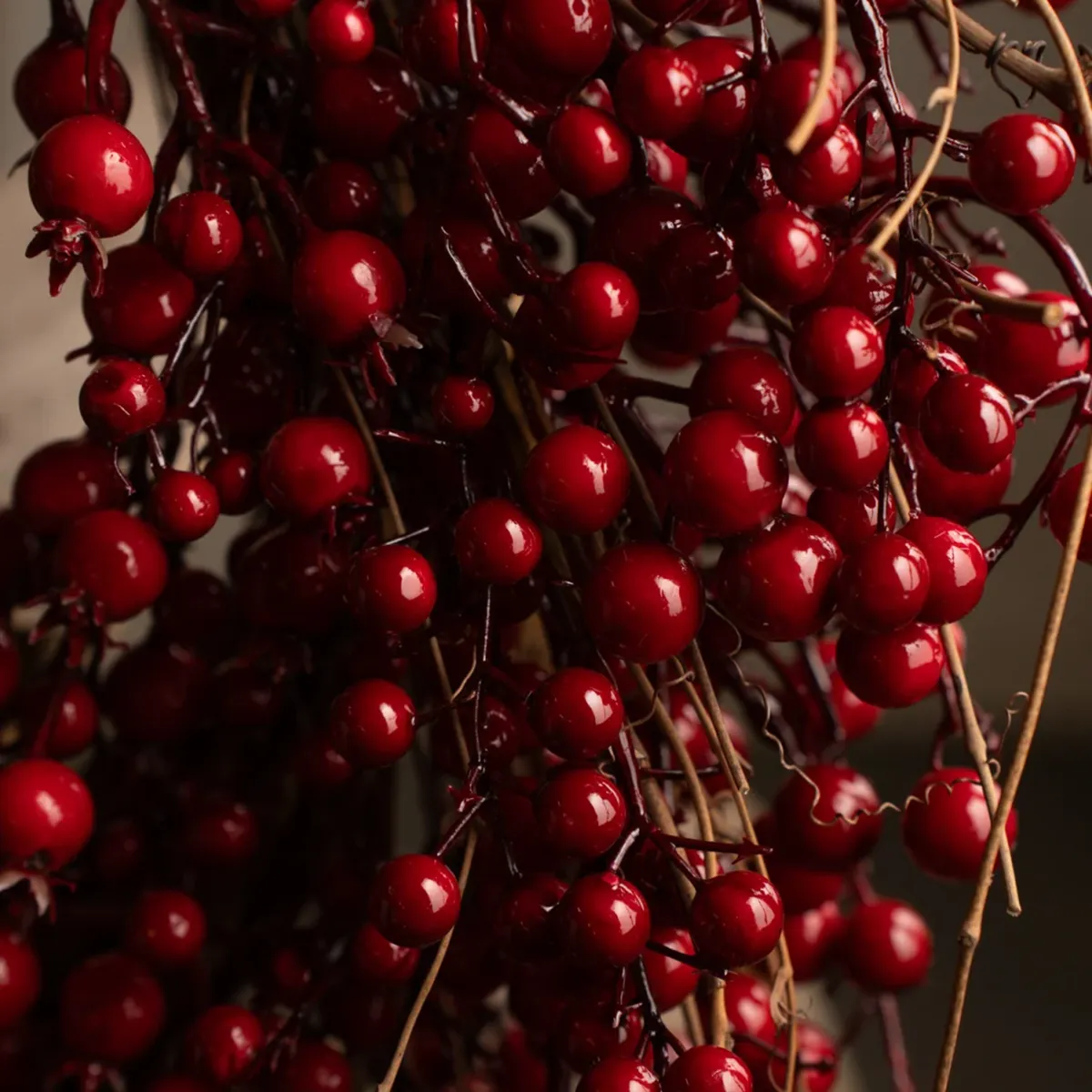Keinotekoinen marjakranssi Red Ø 75 cm