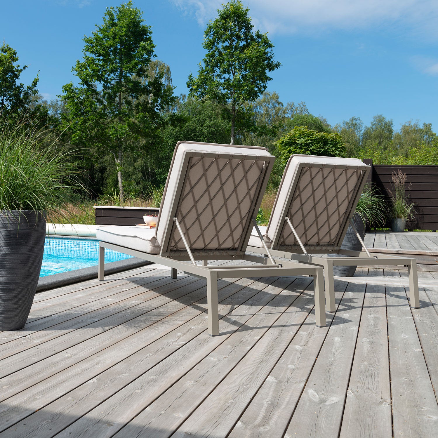 Jet Set Aurinkotuoli Beige