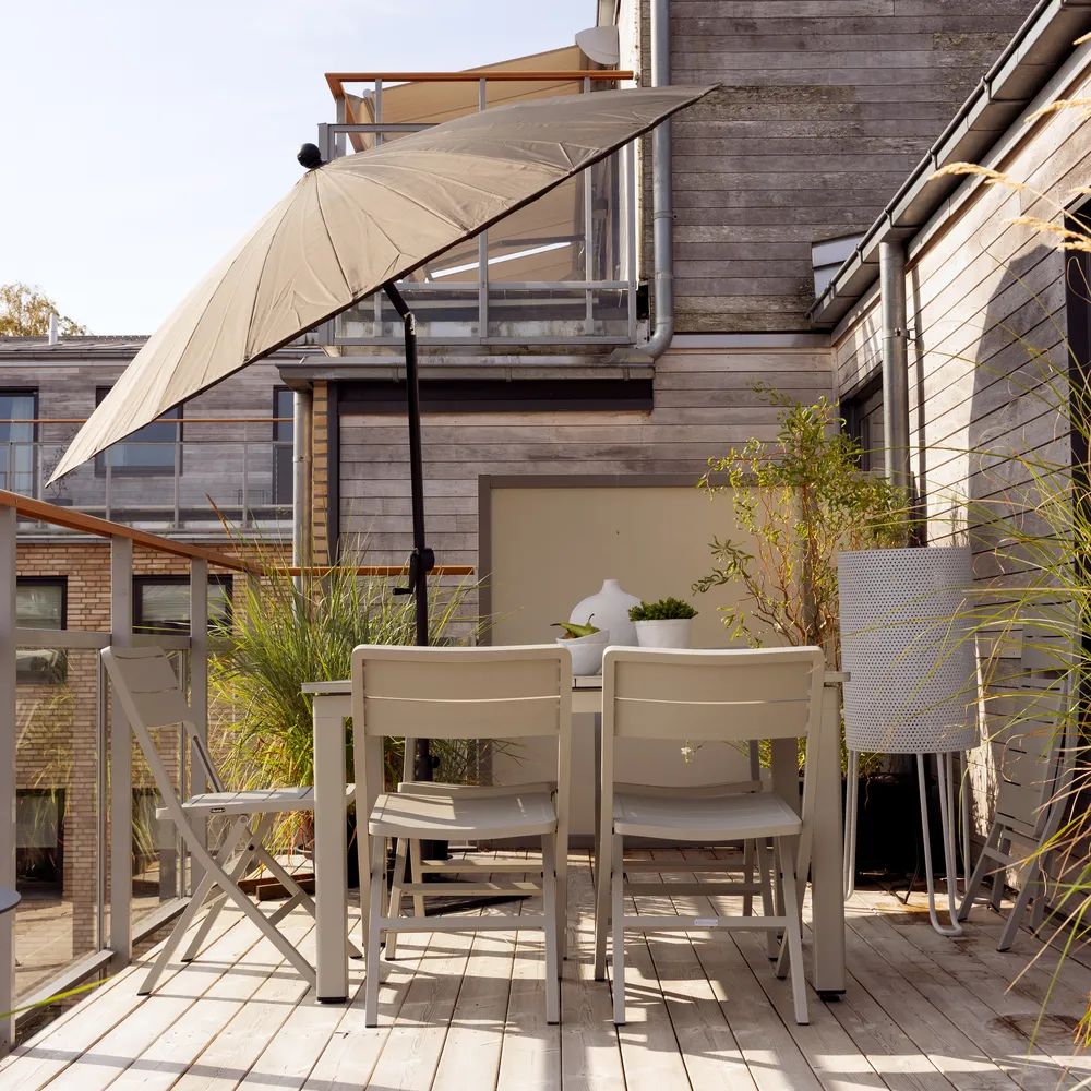 Lomma Small & Wilkie -ruokailuryhmä