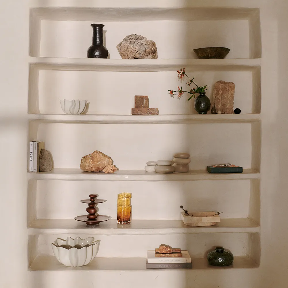 Hew Low Centrepiece - Travertine