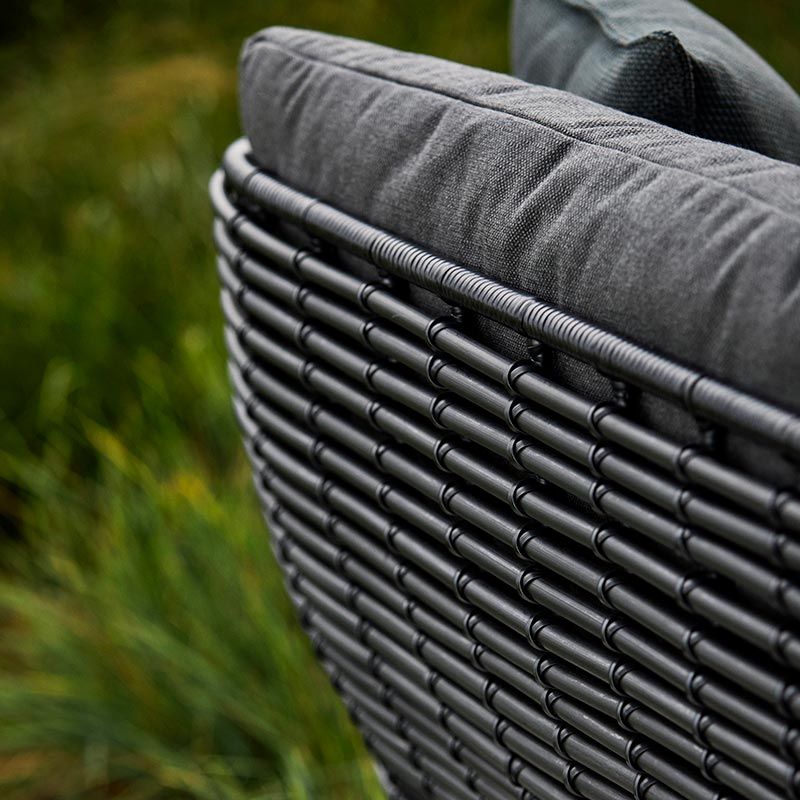 Basket loungesoffa Graphite konstrotting sis. harmaa Airtouch tyynysetit