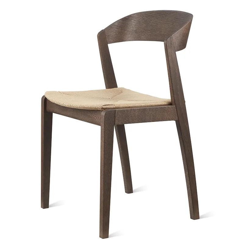 SM827 ruokapöydän tuoli Tammi mockanruskea lakattu öljylook