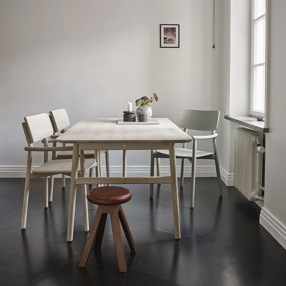 Hven käsinojallinen tuoli tammi