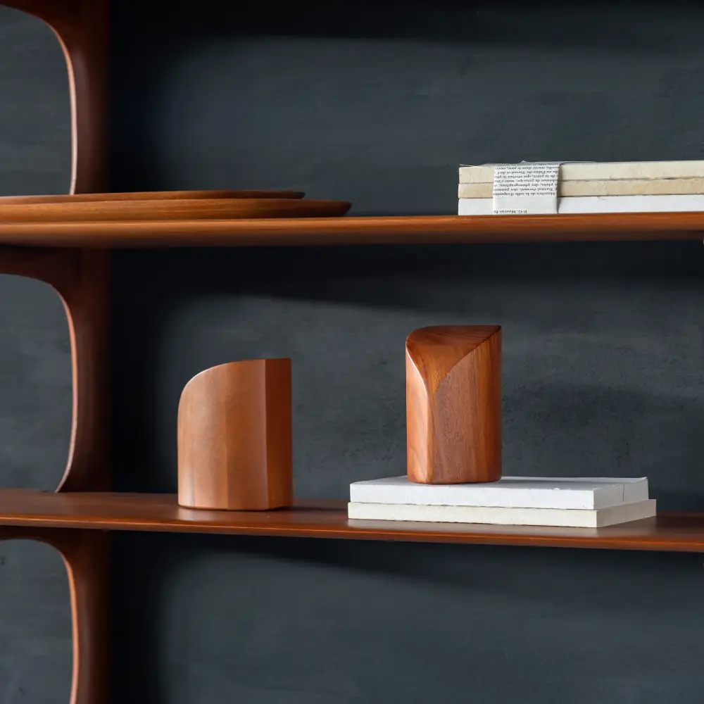  PI-kirjanpäällinen lakattu mahonkisetti 2 kpl