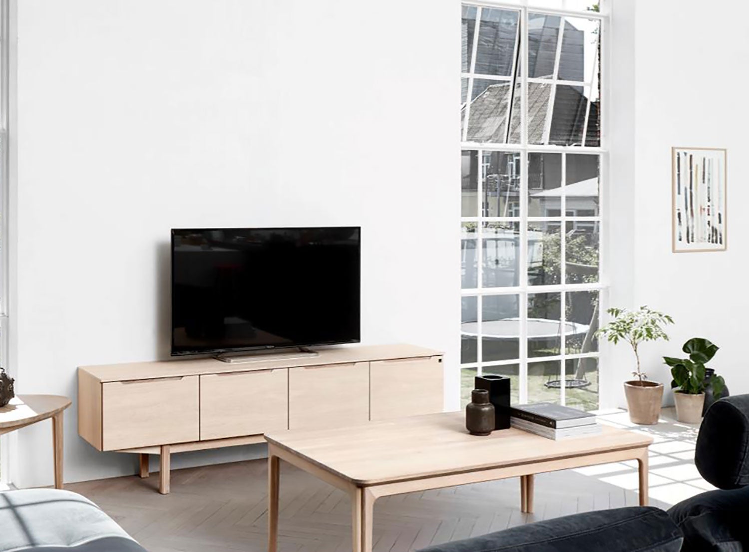 Sm305 TV-taso Pähkinäöljy 194x40x58 cm