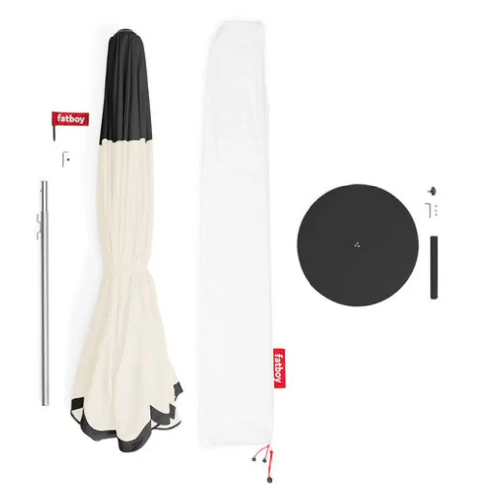 Pensol-kermanvärinen aurinkovarjo jalalla