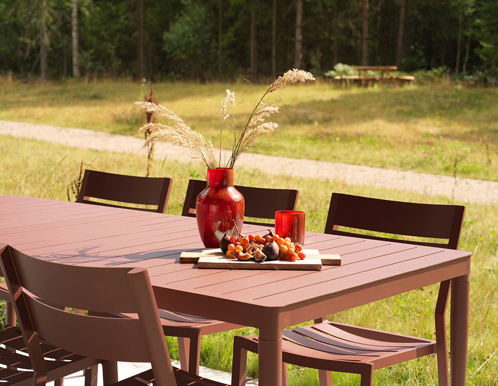 Bigby ruokapöytä 76x76 cm Zin Red