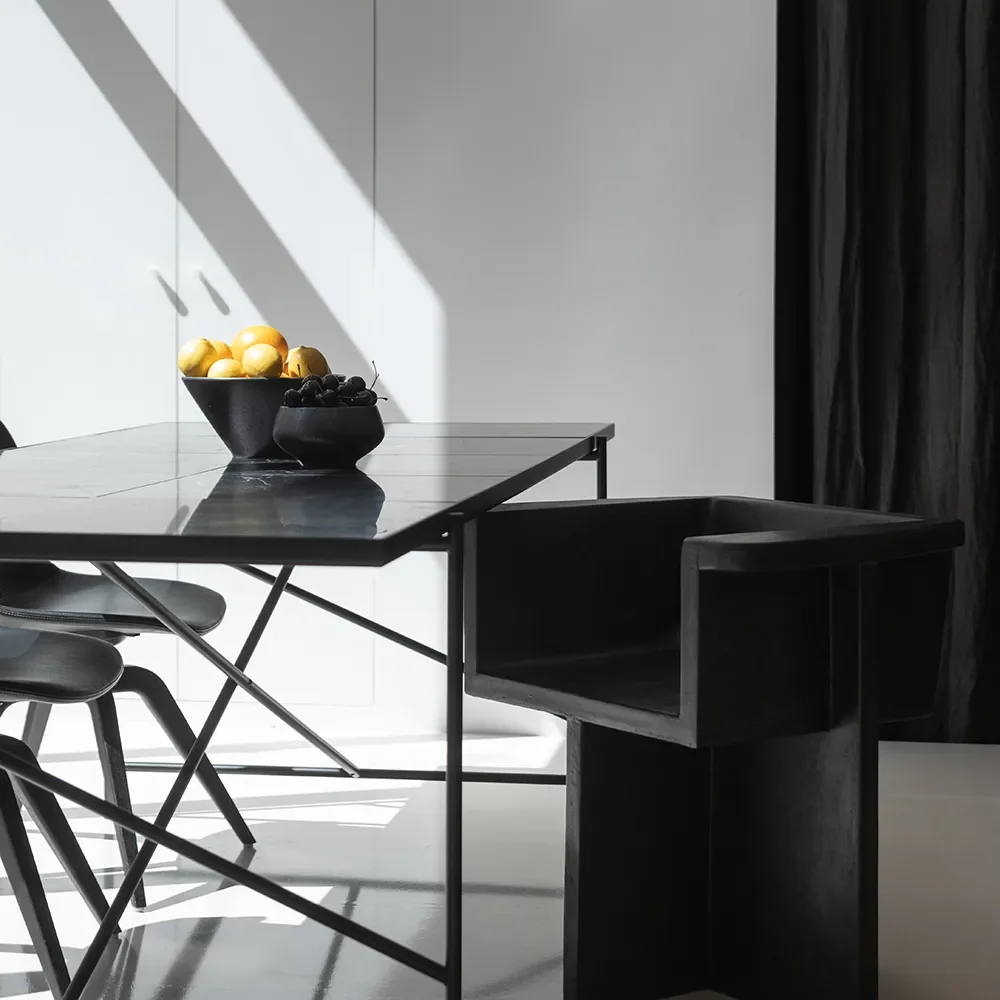  Brutus-ruokapöydän tuoli - Kahvi