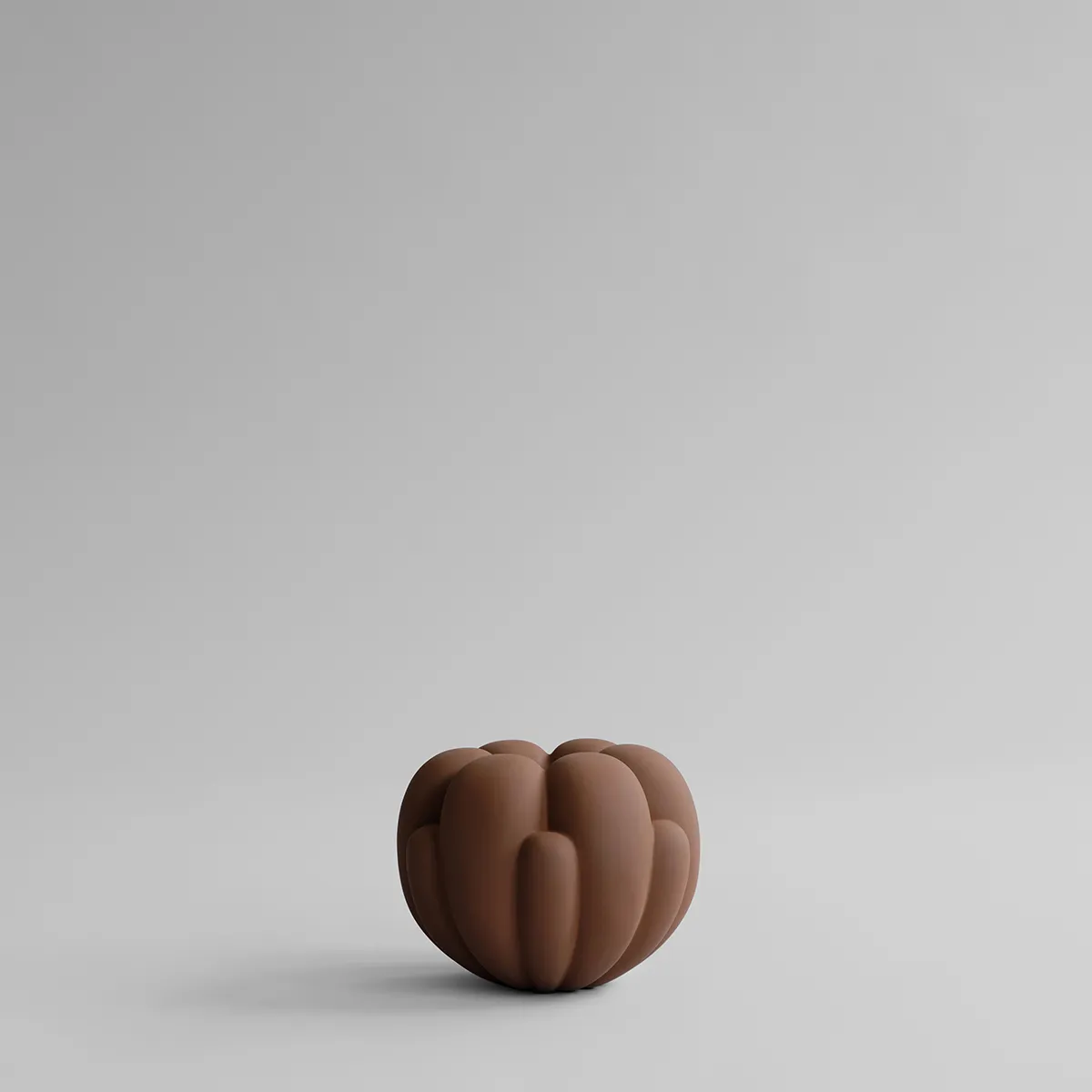 Käsintehty maljakko Bloom Petit Almond H18 cm